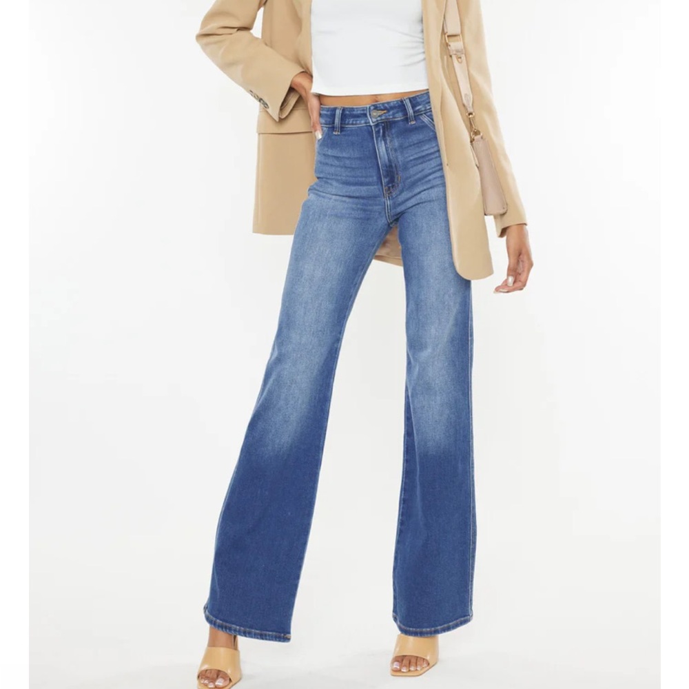 NWT- Celia KanCan Ultra High Rise Wide Flare Stretch Jeans with medium wash